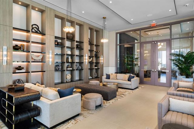 275 1ST AVENUE S 1202, St Petersburg, FL 33701