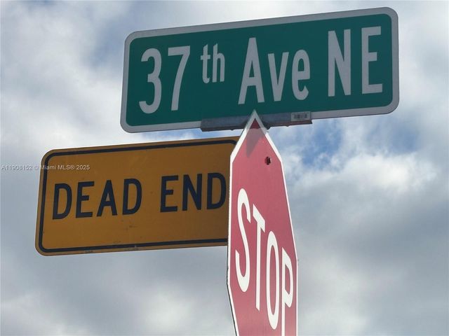 xxxx 37th Ave NE, Other City - In The State Of Florida, FL 34120