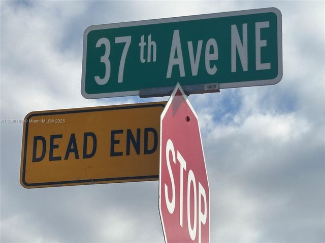 xxxx 37th Ave NE, Other City - In The State Of Florida, FL 34120