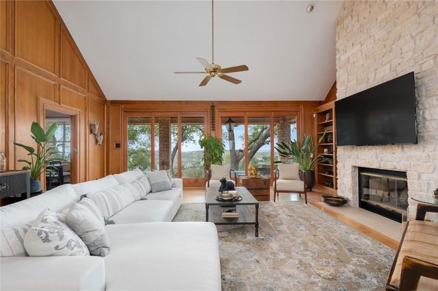 8817 Bell Mountain DR, Austin, TX 78730