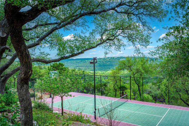 8817 Bell Mountain DR, Austin, TX 78730