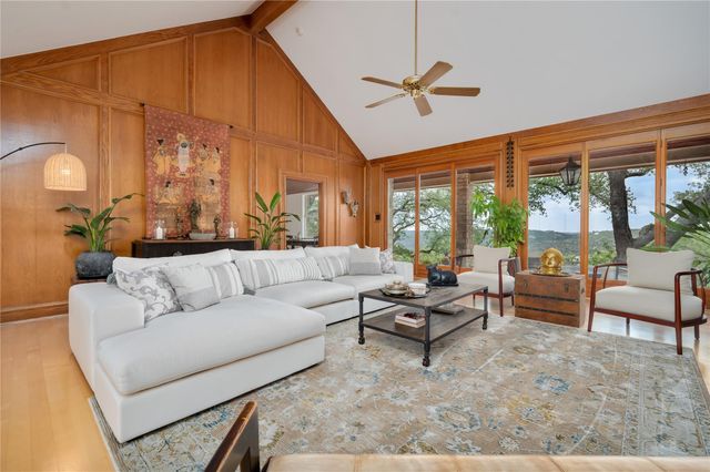 8817 Bell Mountain DR, Austin, TX 78730