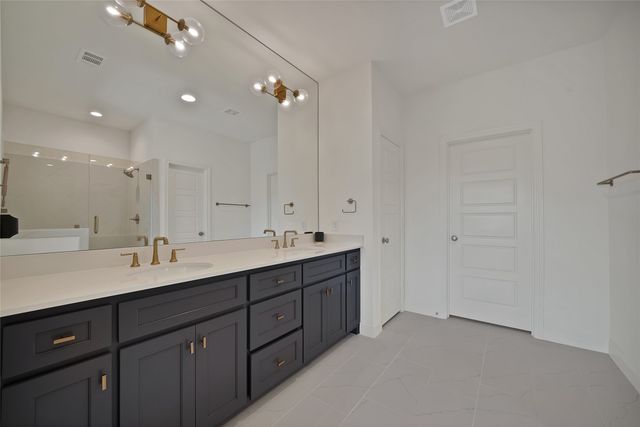 336 Nursery Lane, Fort Worth, TX 76114