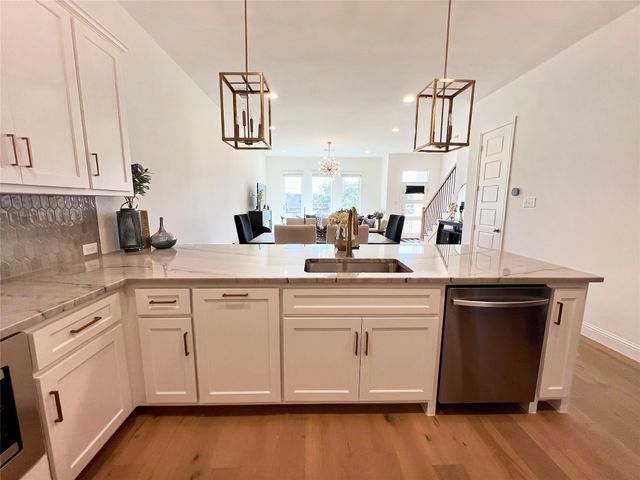 336 Nursery Lane, Fort Worth, TX 76114