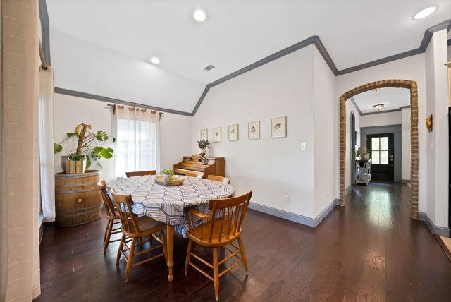 9012 Inwood Street, Benbrook, TX 76126