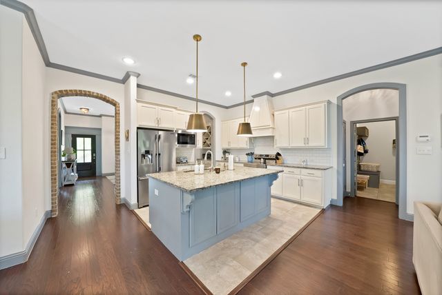 9012 Inwood Street, Benbrook, TX 76126