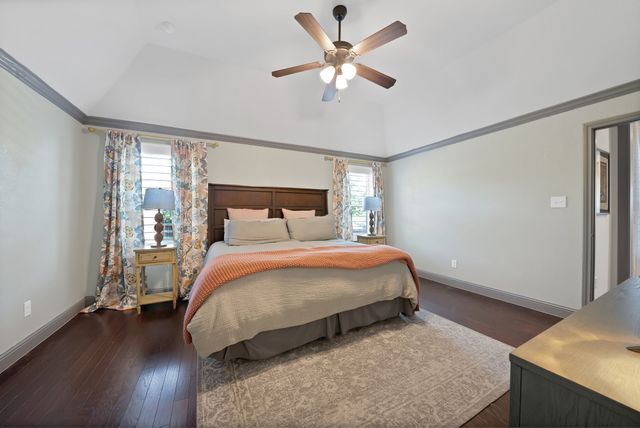 9012 Inwood Street, Benbrook, TX 76126