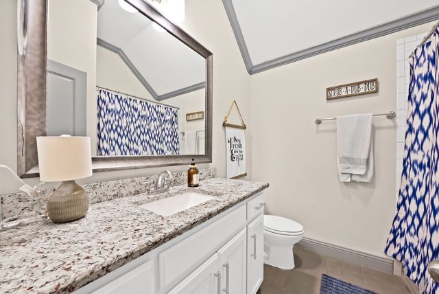 9012 Inwood Street, Benbrook, TX 76126