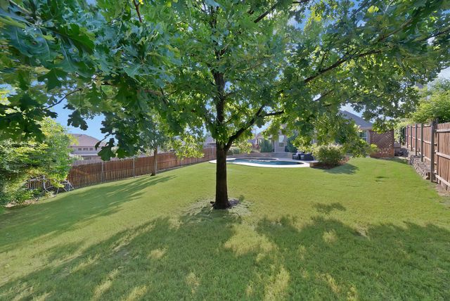 9012 Inwood Street, Benbrook, TX 76126