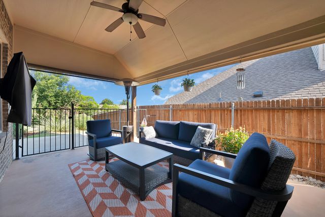 9012 Inwood Street, Benbrook, TX 76126