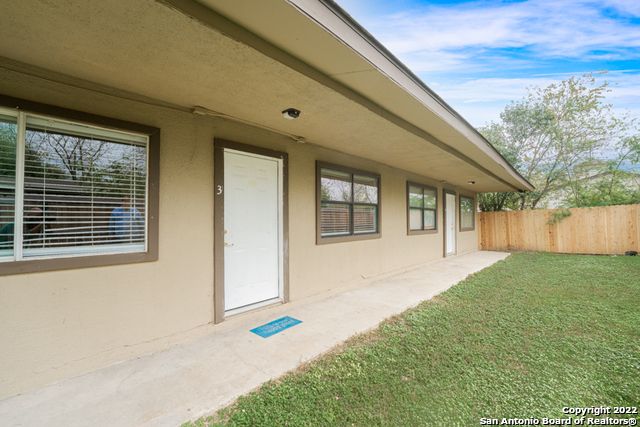 522 Altitude Dr Apt 4, San Antonio, TX 78227