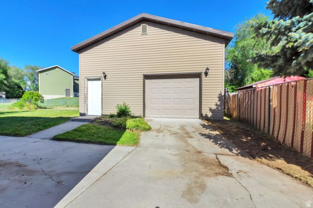 5974 S 2700 ST, Roy, UT 84067