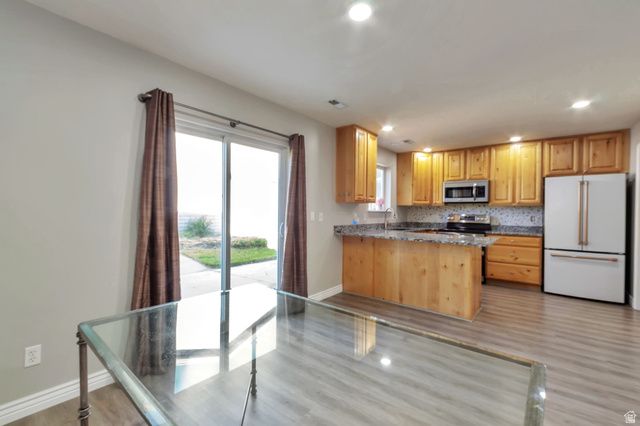 5974 S 2700 ST, Roy, UT 84067