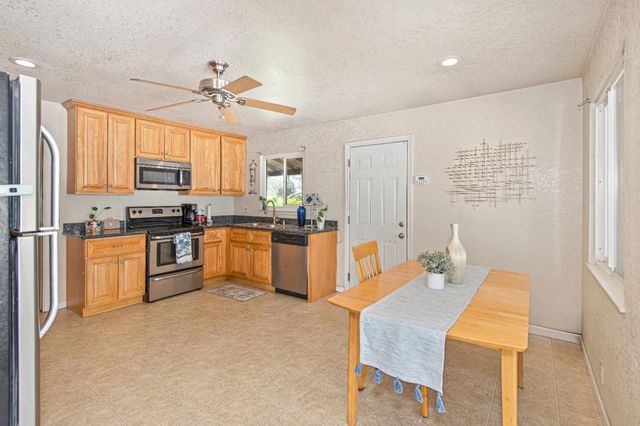 5832 Northgrove Way, Citrus Heights, CA 95610