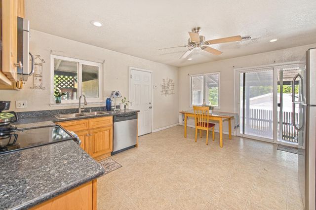 5832 Northgrove Way, Citrus Heights, CA 95610