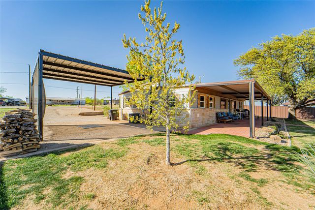 308 County Road 221, Breckenridge, TX 76424