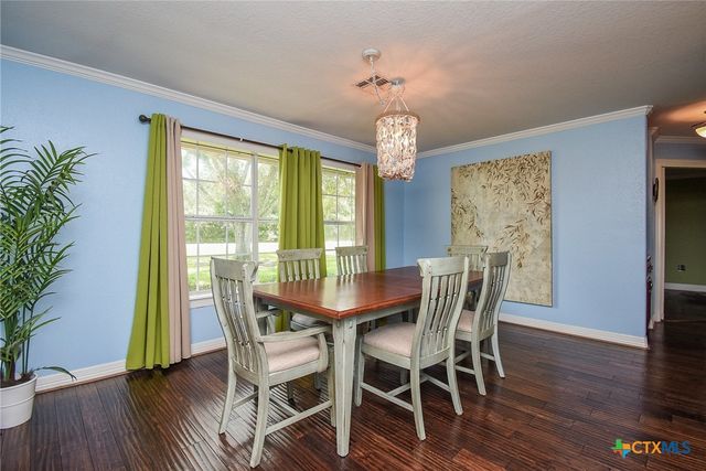 2101 Meadow Lane, El Campo, TX 77437