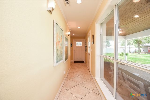 2101 Meadow Lane, El Campo, TX 77437