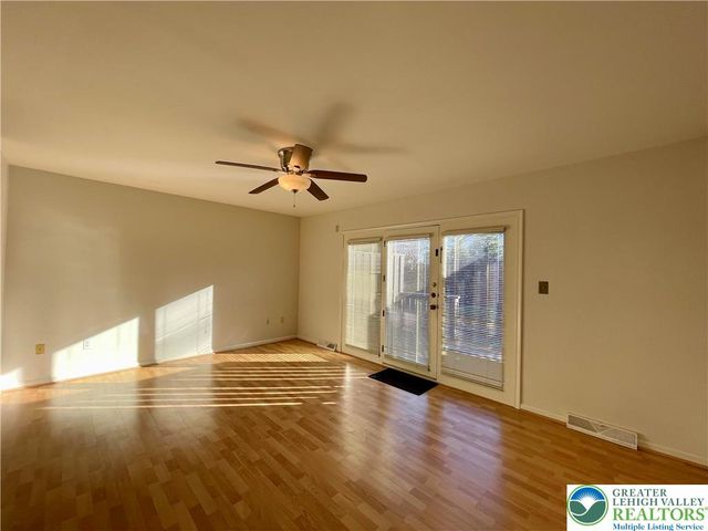 573 Ponds Edge Lane A4, Allentown City, PA 18104