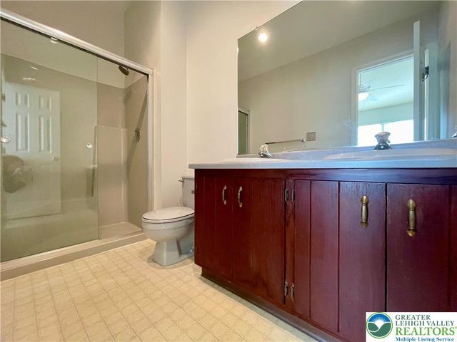 573 Ponds Edge Lane A4, Allentown City, PA 18104