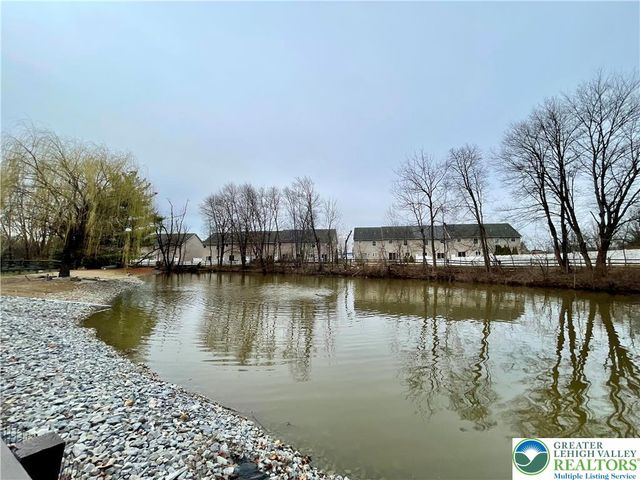 573 Ponds Edge Lane A4, Allentown City, PA 18104