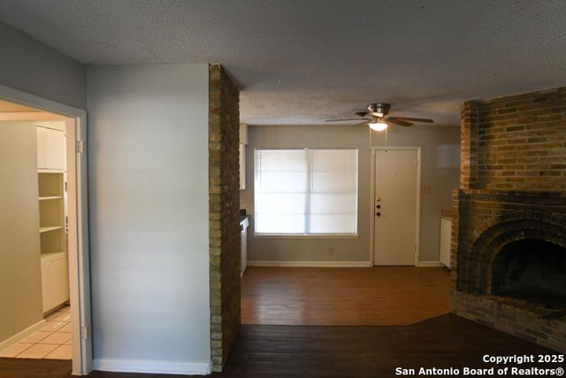 2718 Woodbury Dr, San Antonio, TX 78217