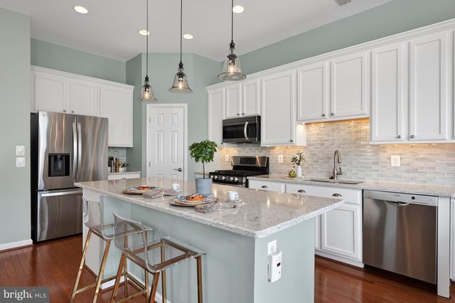 43538 MINK MEADOWS ST, Chantilly, VA 20152