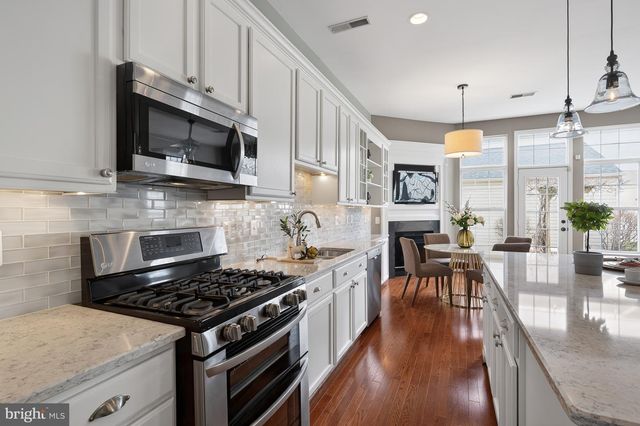 43538 MINK MEADOWS ST, Chantilly, VA 20152