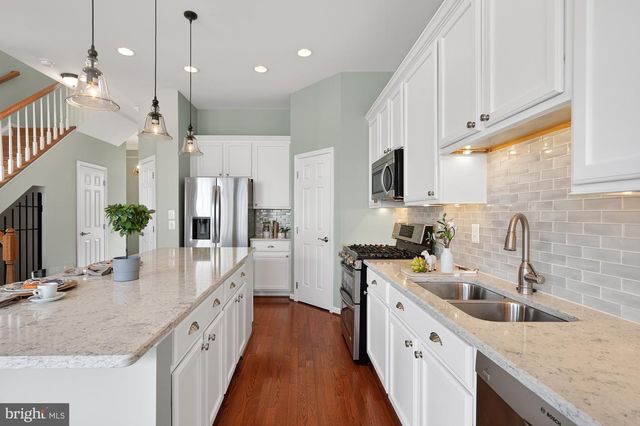 43538 MINK MEADOWS ST, Chantilly, VA 20152