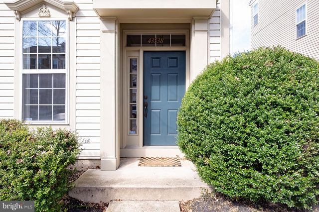 43538 MINK MEADOWS ST, Chantilly, VA 20152