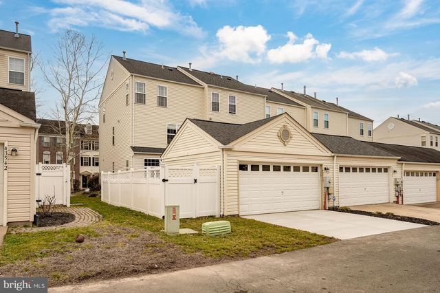 43538 MINK MEADOWS ST, Chantilly, VA 20152