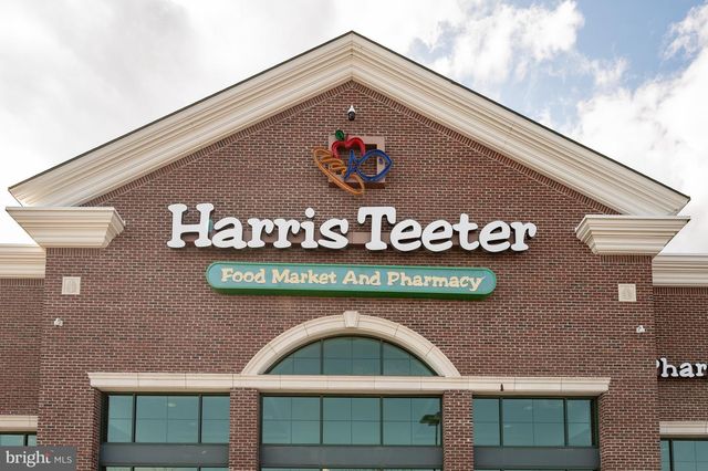 43538 MINK MEADOWS ST, Chantilly, VA 20152