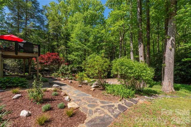 5 Crooked Tree Lane, Black Mountain, NC 28711