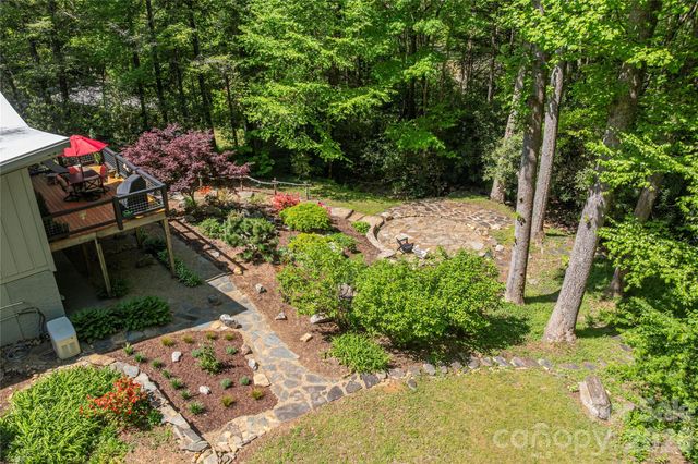 5 Crooked Tree Lane, Black Mountain, NC 28711