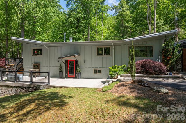 5 Crooked Tree Lane, Black Mountain, NC 28711