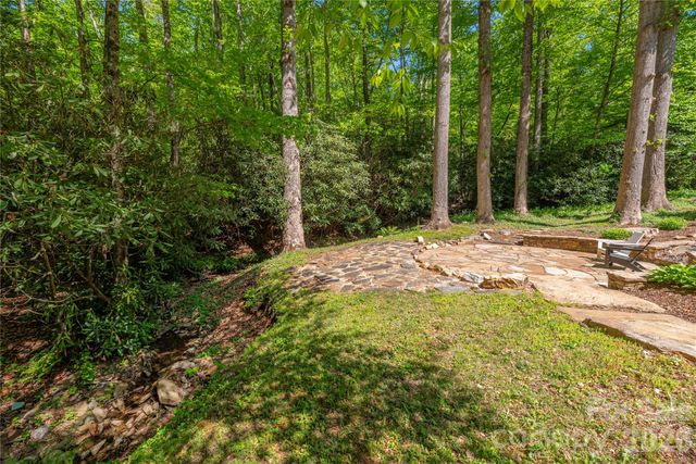 5 Crooked Tree Lane, Black Mountain, NC 28711