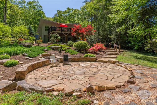 5 Crooked Tree Lane, Black Mountain, NC 28711