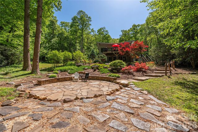 5 Crooked Tree Lane, Black Mountain, NC 28711