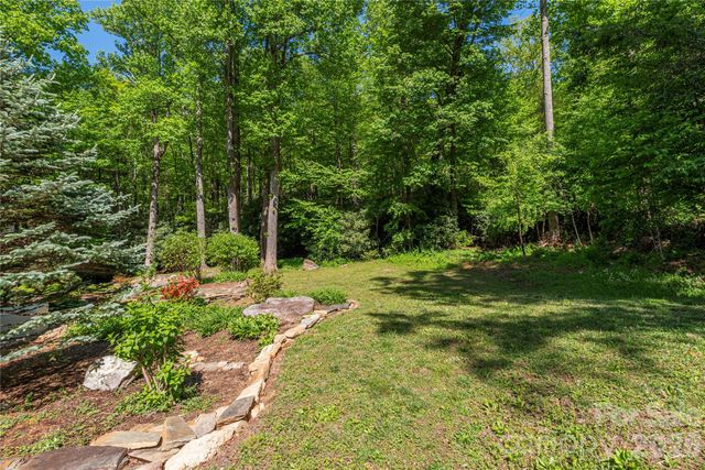 5 Crooked Tree Lane, Black Mountain, NC 28711