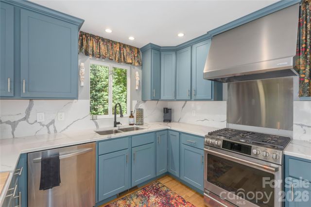 5 Crooked Tree Lane, Black Mountain, NC 28711