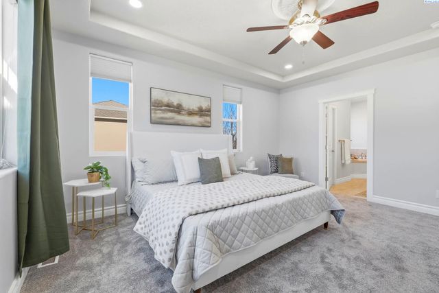 1882 Nova Ln, Richland, WA 99352