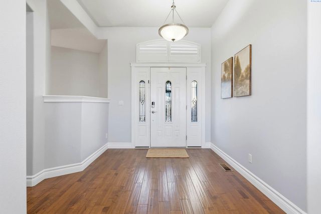 1882 Nova Ln, Richland, WA 99352