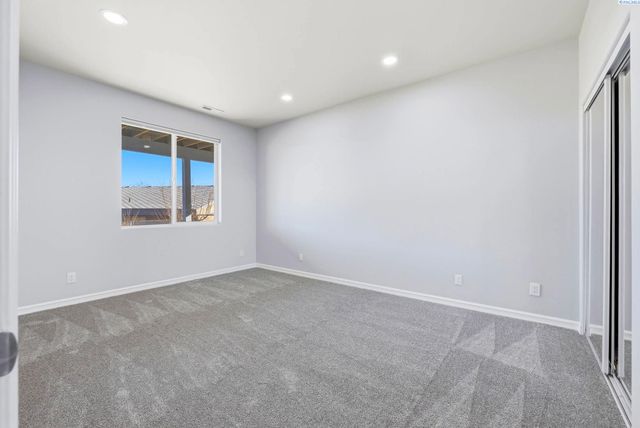 1882 Nova Ln, Richland, WA 99352