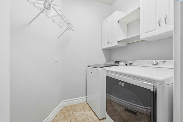 1882 Nova Ln, Richland, WA 99352