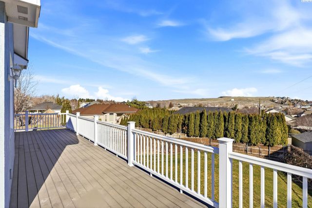 1882 Nova Ln, Richland, WA 99352