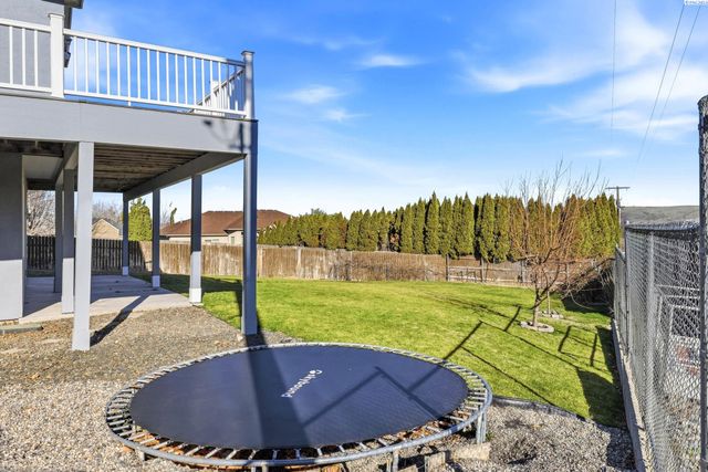 1882 Nova Ln, Richland, WA 99352