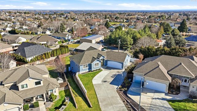 1882 Nova Ln, Richland, WA 99352