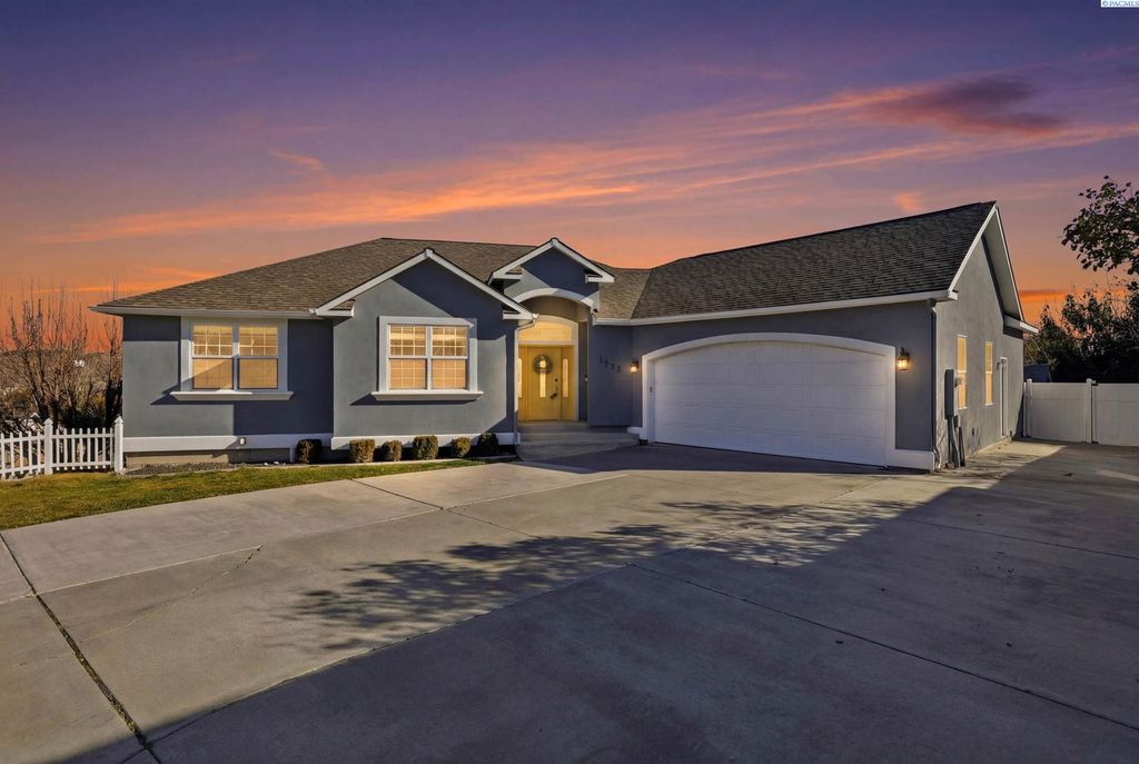 1882 Nova Ln, Richland, WA 99352