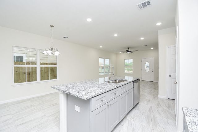 2807 Topiary Lane, Houston, TX 77014