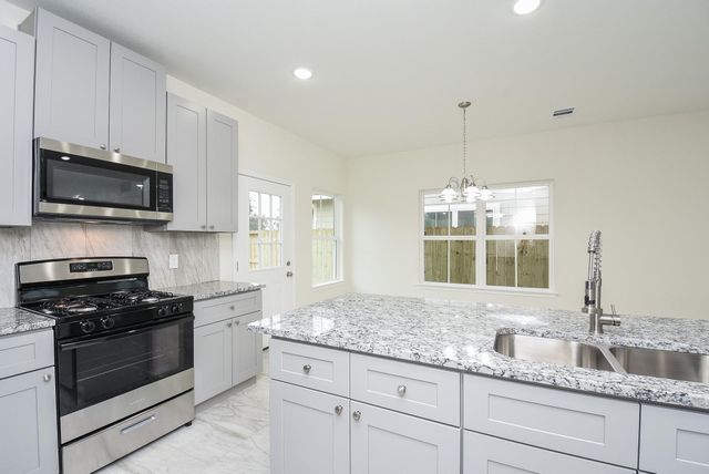 2807 Topiary Lane, Houston, TX 77014